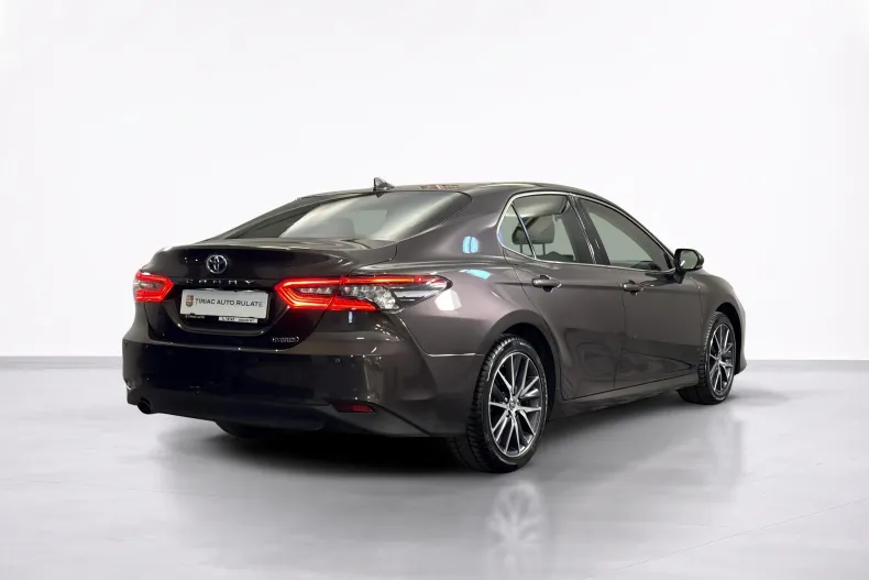 Toyota Camry din 2021 cu 88.643 km - oferta TOY246789 - foto 5