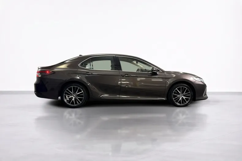 Toyota Camry din 2021 cu 88.643 km - oferta TOY246789 - foto 6