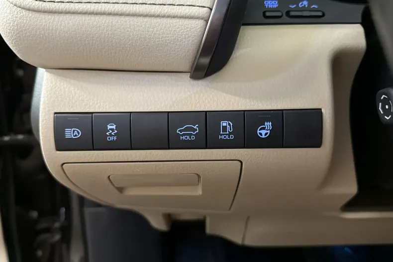 Toyota Camry din 2021 cu 88.643 km - oferta TOY246789 - foto 15