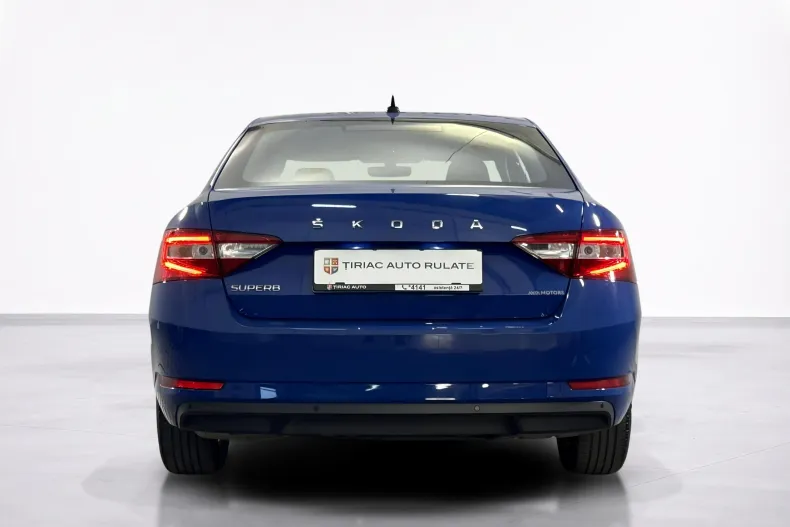 Skoda Superb din 2023 cu 51.063 km - oferta SKO246791 - foto 4