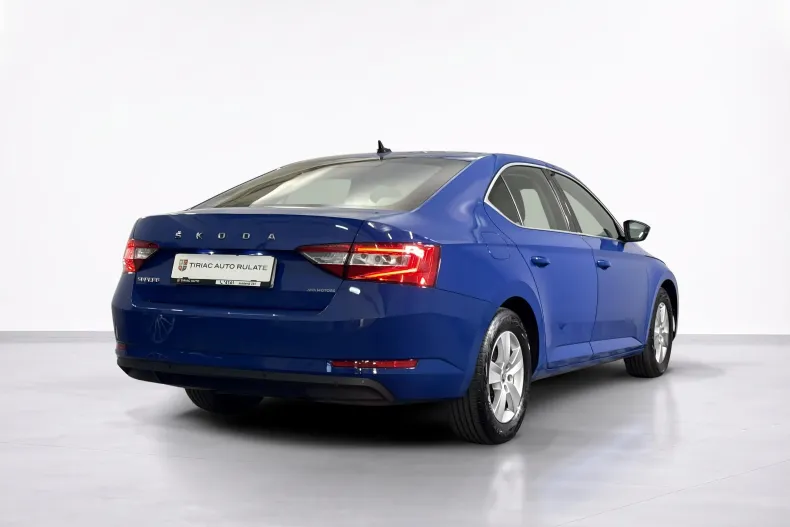 Skoda Superb din 2023 cu 51.063 km - oferta SKO246791 - foto 5