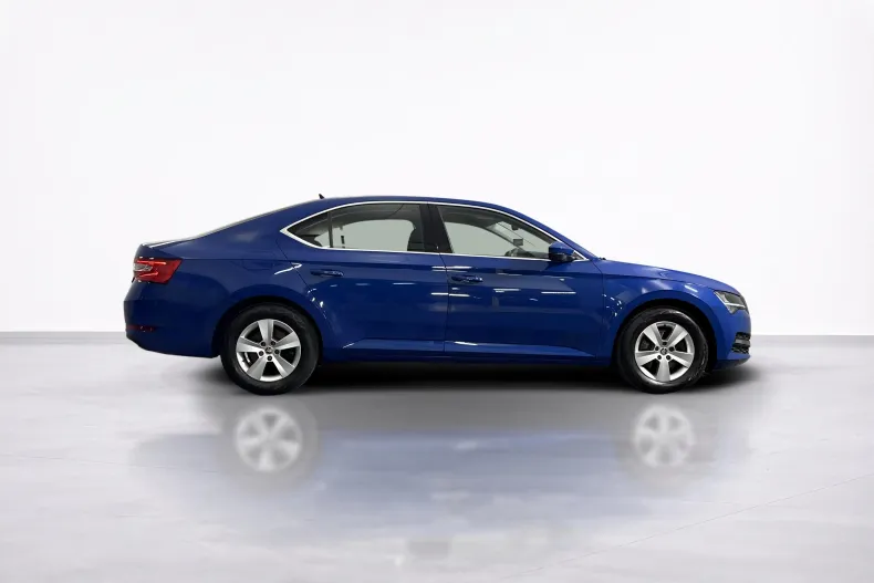 Skoda Superb din 2023 cu 51.063 km - oferta SKO246791 - foto 6