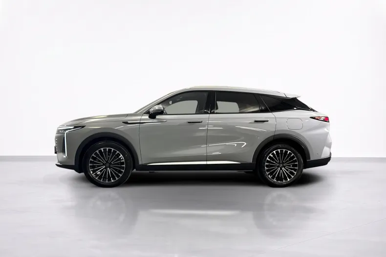Omoda 9 din 2026 cu 23 km - oferta OMO246794 - foto 2