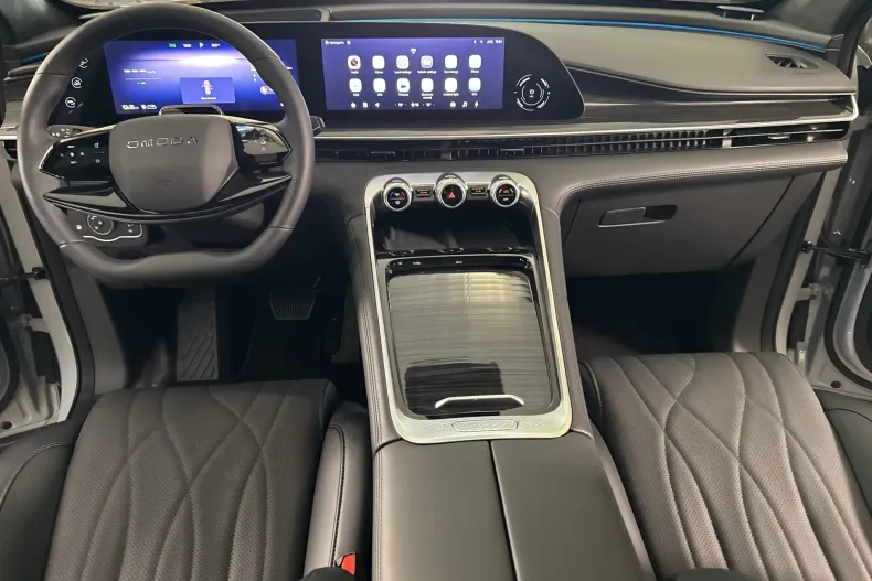 Omoda 9 din 2026 cu 23 km - oferta OMO246794 - foto 9