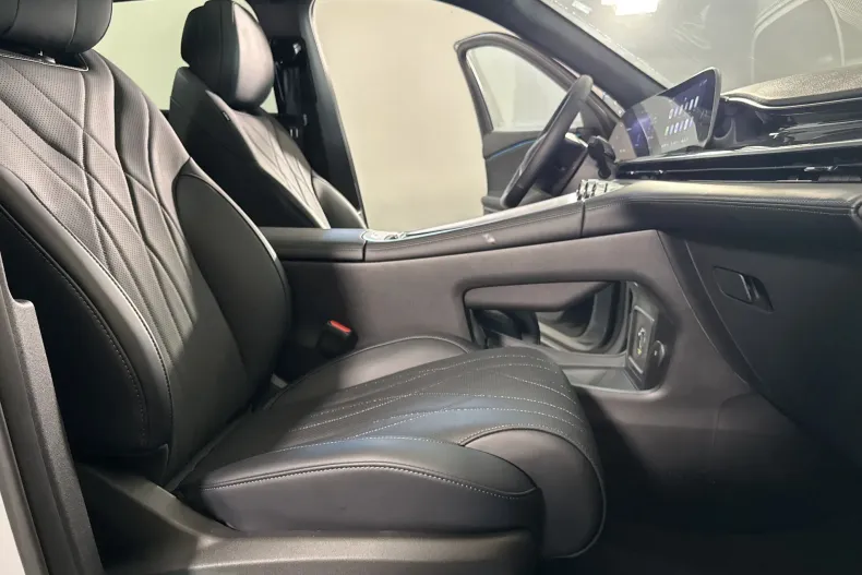 Omoda 9 din 2026 cu 23 km - oferta OMO246794 - foto 11