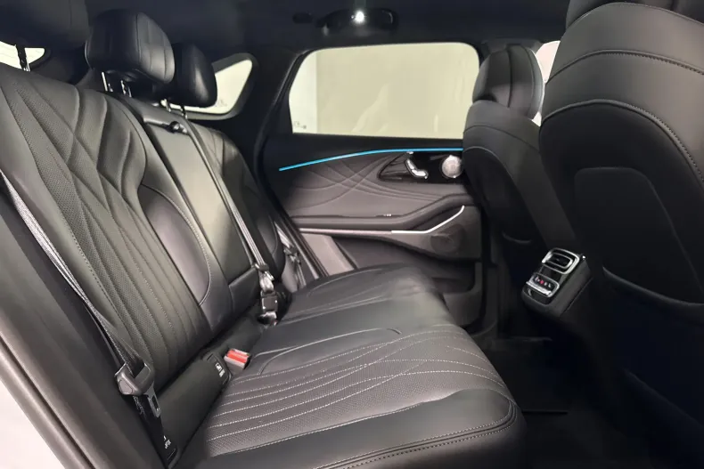 Omoda 9 din 2026 cu 23 km - oferta OMO246794 - foto 12
