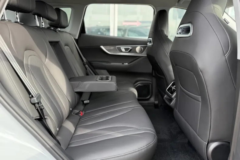 Chery Tiggo 7 din 2025 cu 18 km - oferta CHE246798 - foto 21