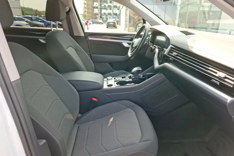 Volkswagen Touareg din 2021 cu 75.150 km - oferta VOL246815 - foto 15