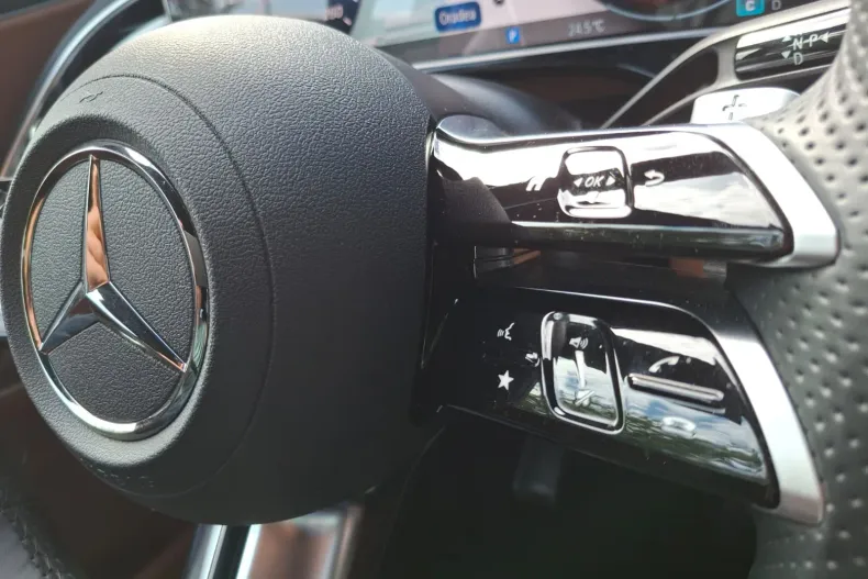 Mercedes-Benz E din 2025 cu 31.740 km - oferta MER246816 - foto 31