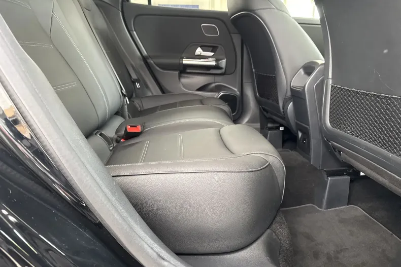 Mercedes-Benz GLA din 2021 cu 104.354 km - oferta MER246819 - foto 13