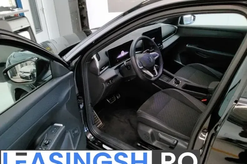 Volkswagen T-Roc din 2026 cu 18.000 km - oferta VOL246822 - foto 3
