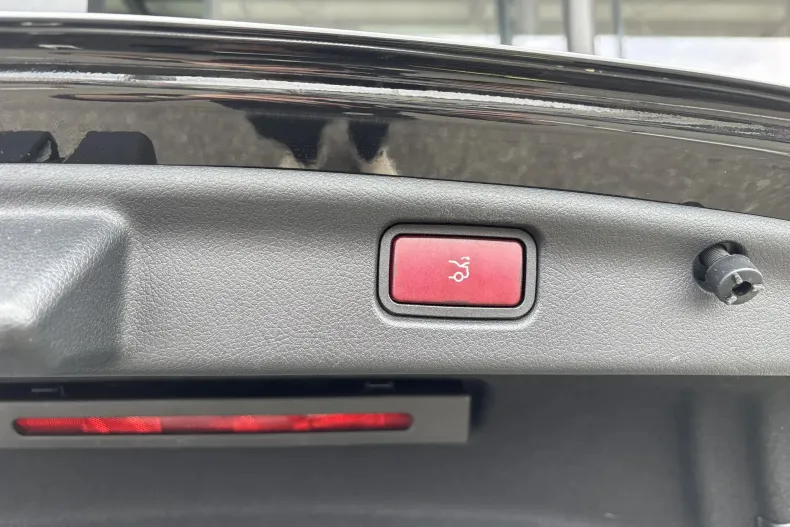 Mercedes-Benz C din 2023 cu 111.384 km - oferta MER246835 - foto 23