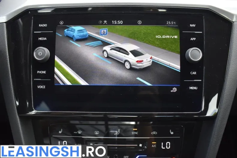 Volkswagen Passat din 2022 cu 50.133 km - oferta VOL246840 - foto 17