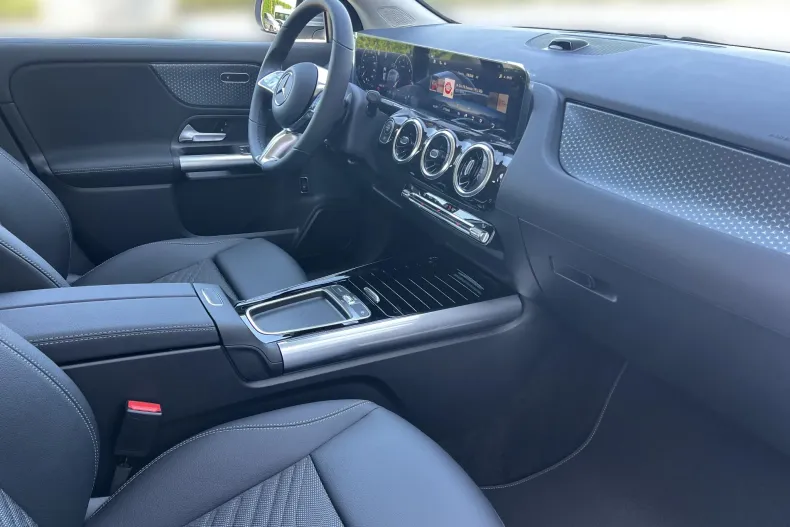 Mercedes-Benz GLA din 2026 cu 10 km - oferta MER246845 - foto 12