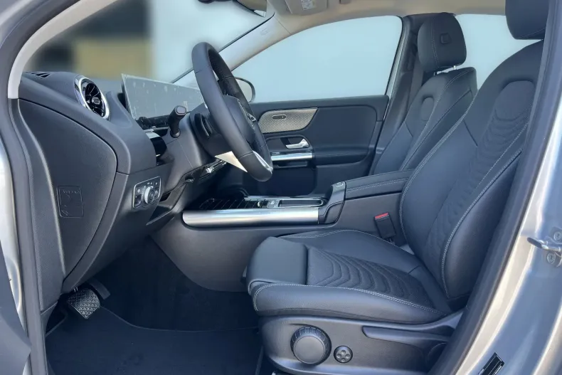 Mercedes-Benz GLA din 2026 cu 10 km - oferta MER246845 - foto 13