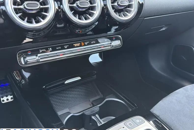 Mercedes-Benz CLA 250 (Clasa CLA) din 2025 cu 8.900 km - oferta MER246846 - foto 20