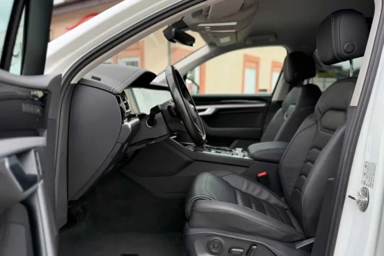 Volkswagen Touareg din 2022 cu 133.000 km - oferta VOL246849 - foto 18