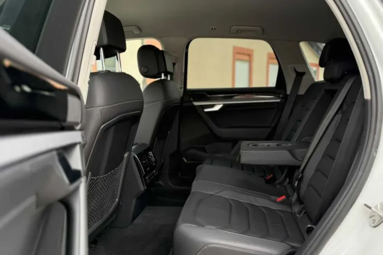 Volkswagen Touareg din 2022 cu 133.000 km - oferta VOL246849 - foto 19