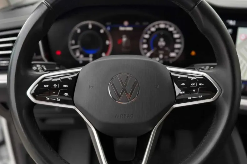 Volkswagen Touareg din 2022 cu 133.000 km - oferta VOL246849 - foto 26