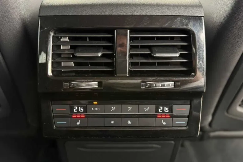 Volkswagen Touareg din 2022 cu 133.000 km - oferta VOL246849 - foto 28