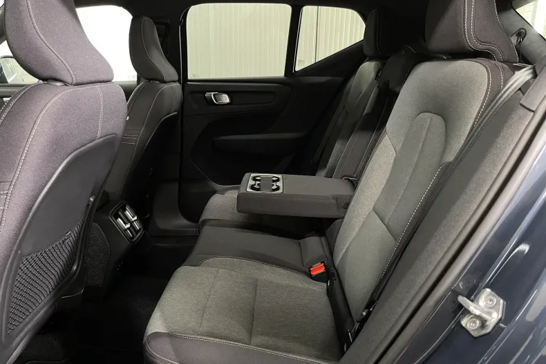 Volvo XC40 din 2021 cu 52.619 km - oferta VOL246851 - foto 11