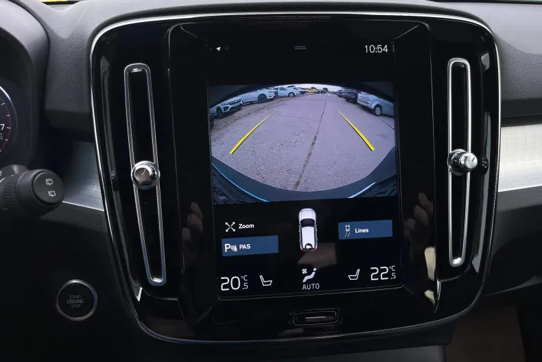 Volvo XC40 din 2021 cu 52.619 km - oferta VOL246851 - foto 13