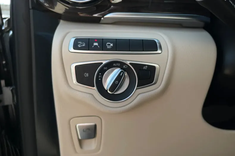 Mercedes-Benz V din 2021 cu 46.031 km - oferta MER246856 - foto 32