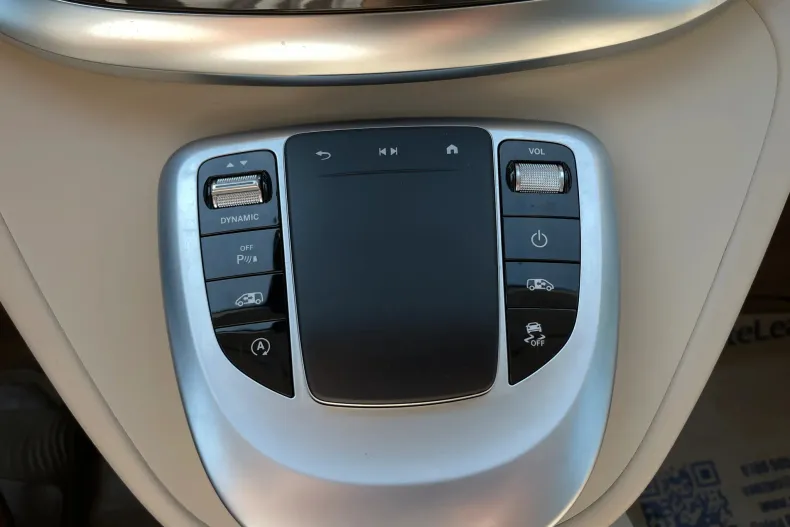 Mercedes-Benz V din 2021 cu 46.031 km - oferta MER246856 - foto 35