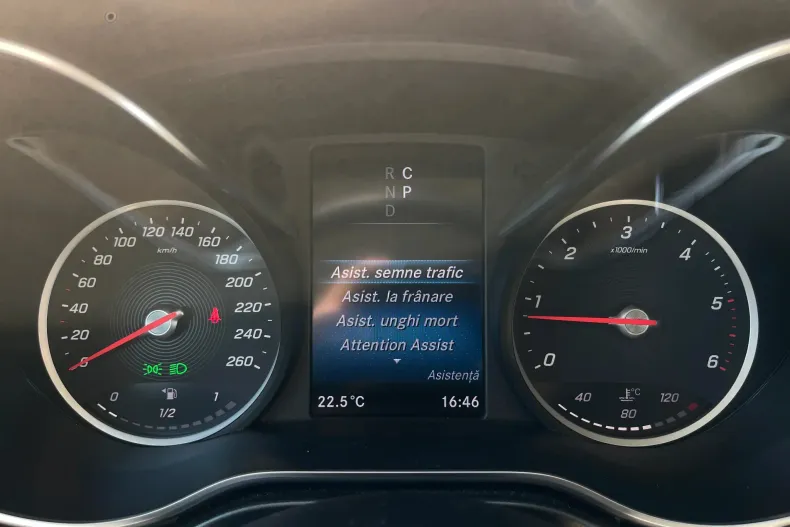 Mercedes-Benz V din 2021 cu 46.031 km - oferta MER246856 - foto 39