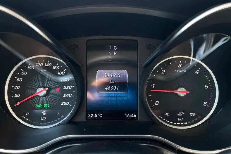 Mercedes-Benz V din 2021 cu 46.031 km - oferta MER246856 - foto 40