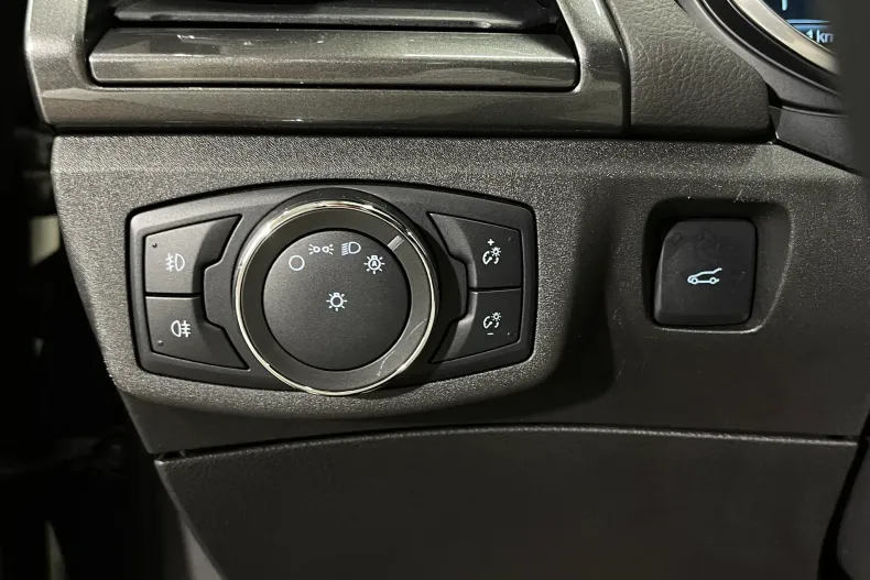Ford Mondeo din 2022 cu 120.221 km - oferta FOR246857 - foto 23