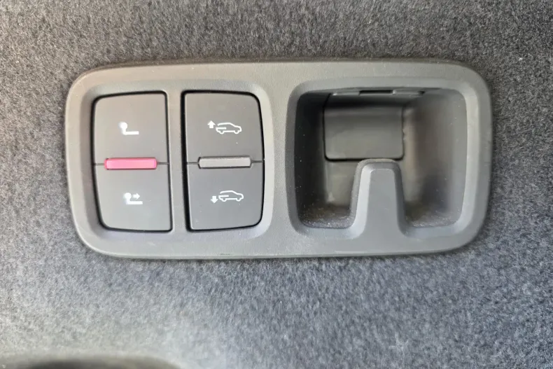 Audi Q8 din 2020 cu 123.500 km - oferta AUD246874 - foto 21
