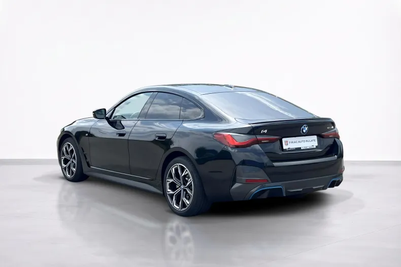 BMW i4 (Seria 4) din 2023 cu 30.665 km - oferta BMW246878 - foto 4