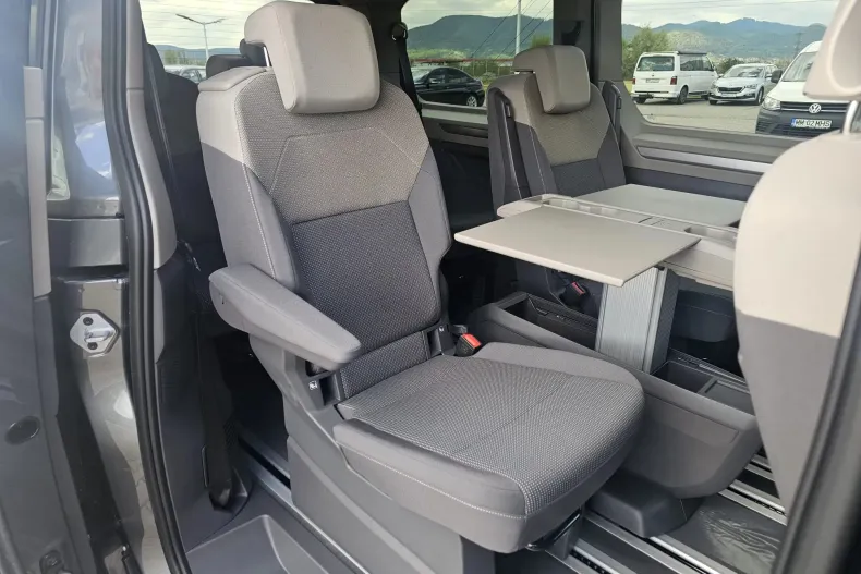 Volkswagen Multivan din 2026 cu 1.000 km - oferta VOL246887 - foto 7