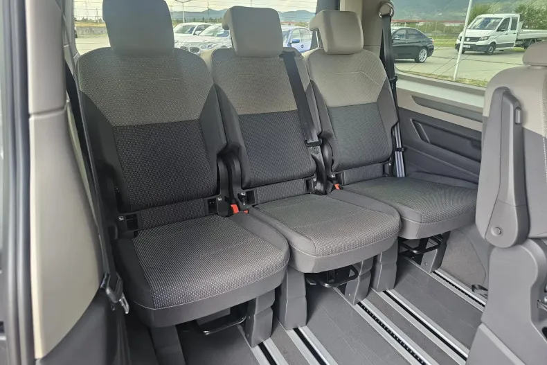 Volkswagen Multivan din 2026 cu 1.000 km - oferta VOL246887 - foto 8
