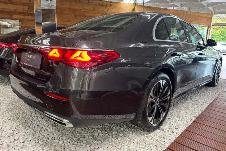 Mercedes-Benz E din 2024 cu 96.000 km - oferta MER246888 - foto 4