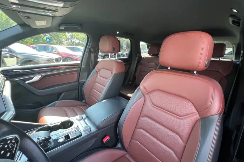 Volkswagen Touareg din 2023 cu 96.000 km - oferta VOL246893 - foto 14