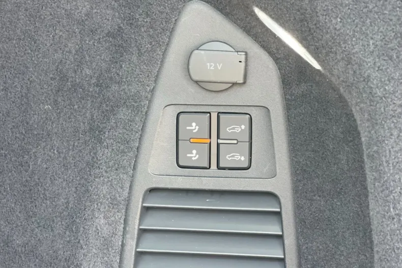 Volkswagen Touareg din 2023 cu 96.000 km - oferta VOL246893 - foto 31