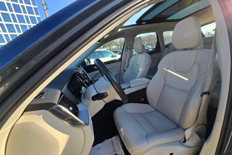 Volvo XC60 din 2021 cu 95.700 km - oferta VOL246897 - foto 7