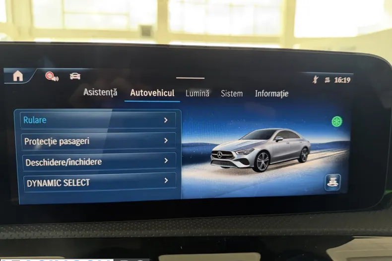 Mercedes-Benz CLA 200 (Clasa CLA) din 2025 cu 12.015 km - oferta MER246902 - foto 18