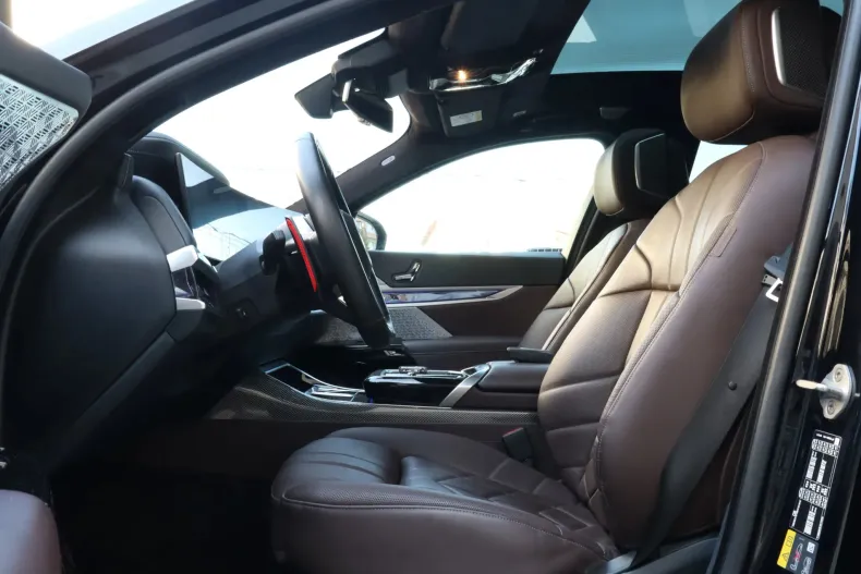 BMW M7 (Seria 7) din 2024 cu 34.700 km - oferta BMW246905 - foto 15