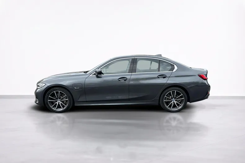 BMW 330e (Seria 3) din 2022 cu 95.252 km - oferta BMW246906 - foto 2