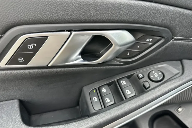 BMW 330e (Seria 3) din 2022 cu 95.252 km - oferta BMW246906 - foto 14