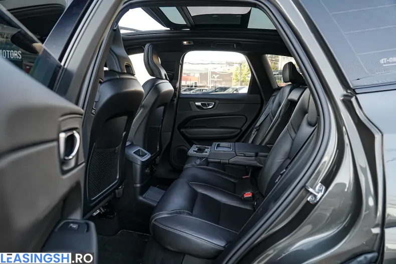Volvo XC60 din 2021 cu 179.000 km - oferta VOL246918 - foto 11