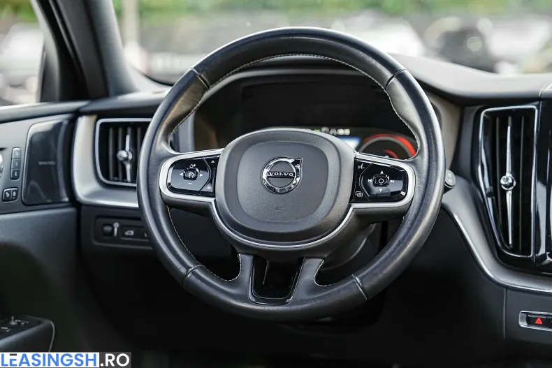 Volvo XC60 din 2021 cu 179.000 km - oferta VOL246918 - foto 28