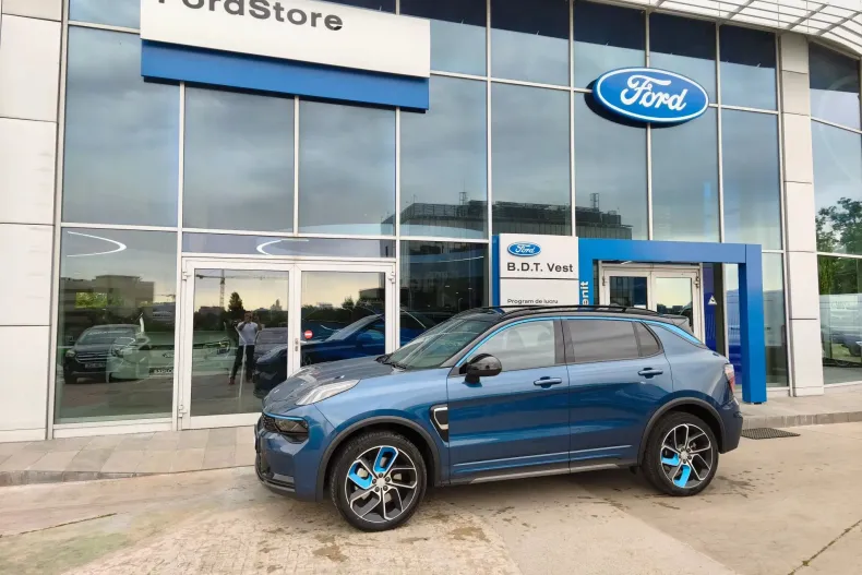 Lynk & Co 01 din 2023 cu 15.800 km - oferta LYN246926 - foto 1