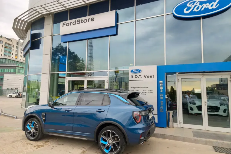 Lynk & Co 01 din 2023 cu 15.800 km - oferta LYN246926 - foto 3