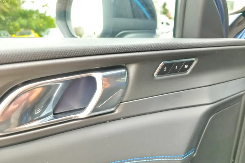 Lynk & Co 01 din 2023 cu 15.800 km - oferta LYN246926 - foto 12