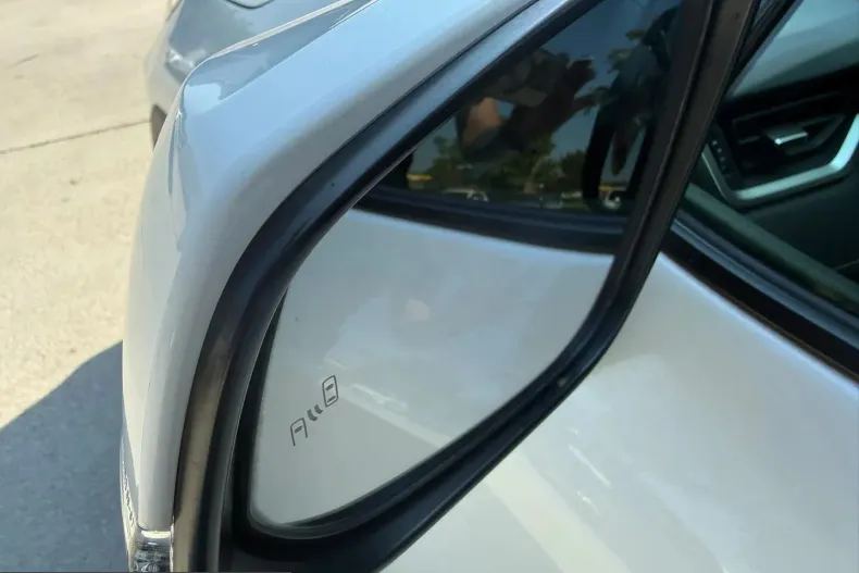 Toyota RAV4 din 2021 cu 145.115 km - oferta TOY246944 - foto 9