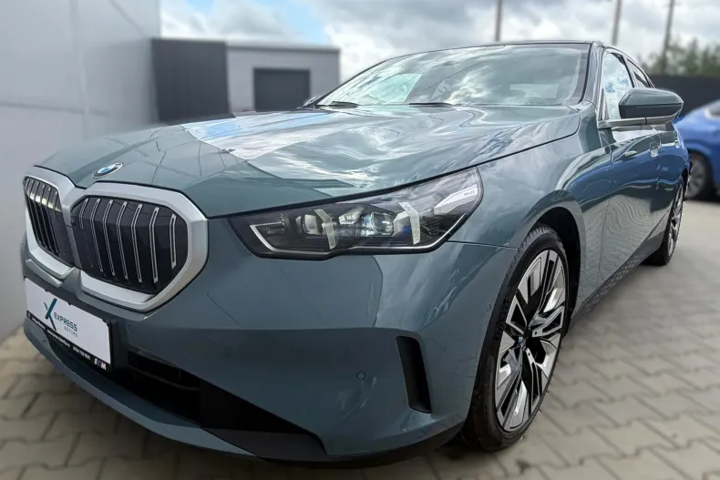 BMW 520d (Seria 5) din 2024 cu 40.924 km - oferta BMW246953 - foto 5